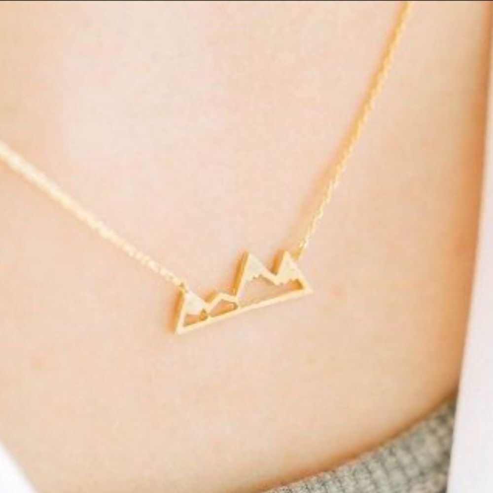 Gold Tone Mountain Necklace - Picture 4 of 6